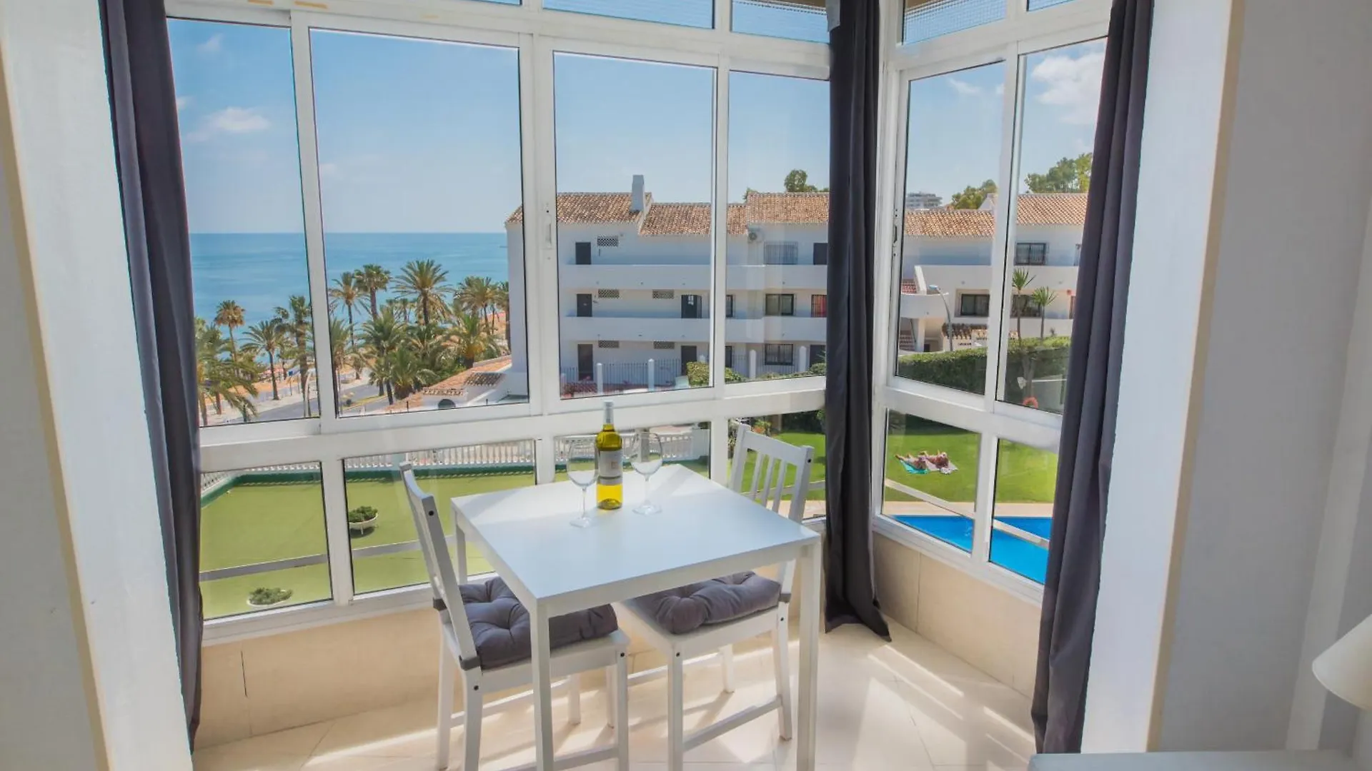 Apartamento Estudio Bonitas Vistas Al Mar Benalmádena Espanha